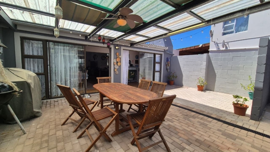 4 Bedroom Property for Sale in Country Club Western Cape